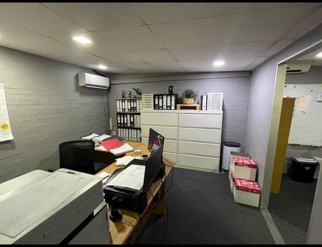 INDUSTRIAL PROPERTY TO RENT IN HENNOPSPARK